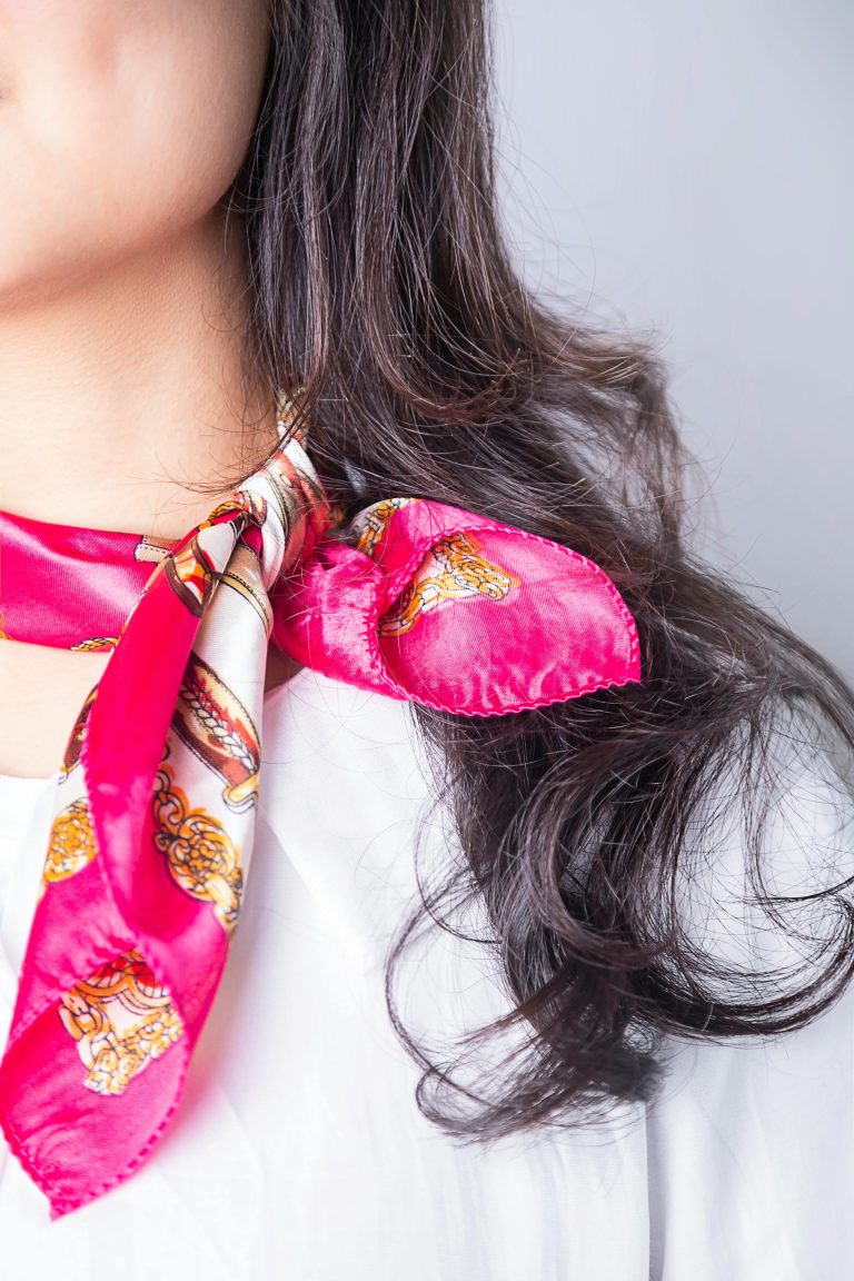 Tips giặt khăn lụa để không bị xước – Bí quyết giữ khăn lụa bền đẹp