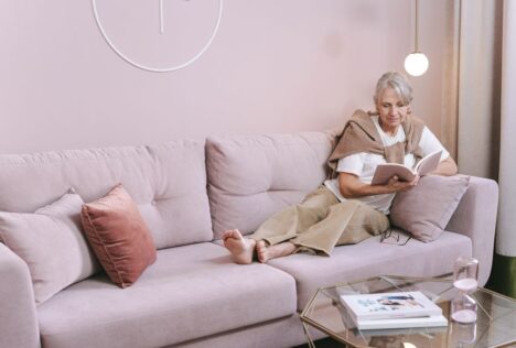 Cách khử mùi hôi nệm bông ép lâu năm - Hình ảnh minh họa chuẩn y khoa Ôm Care (1)